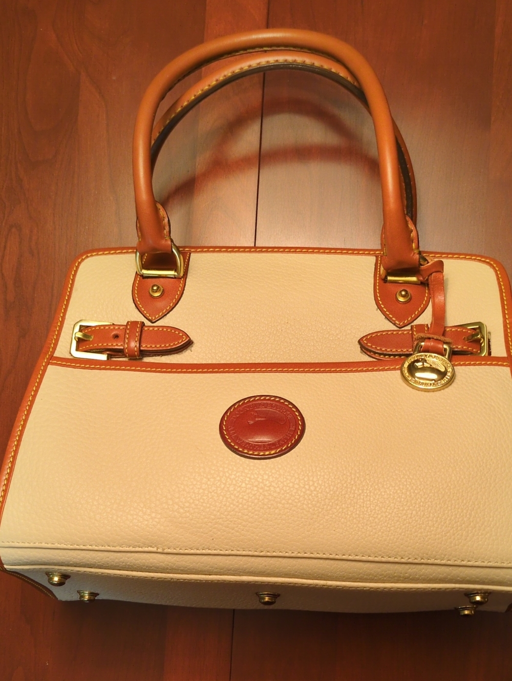 Dooney And Bourke All Weather Leather Satchel Impeccable Condition